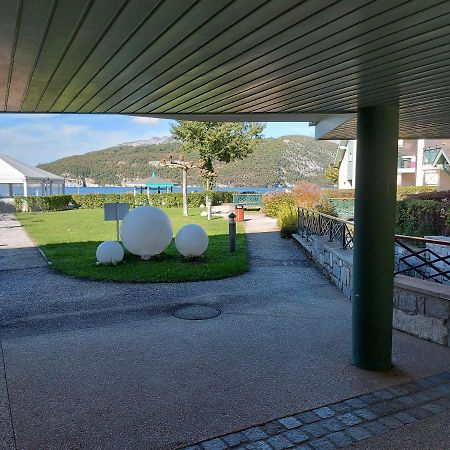 Au Bord Du Lac D'Annecy, Logement Type Loft, Dans Residence Avec Plage Et Ponton Privee ดูแอ็งต์ ภายนอก รูปภาพ