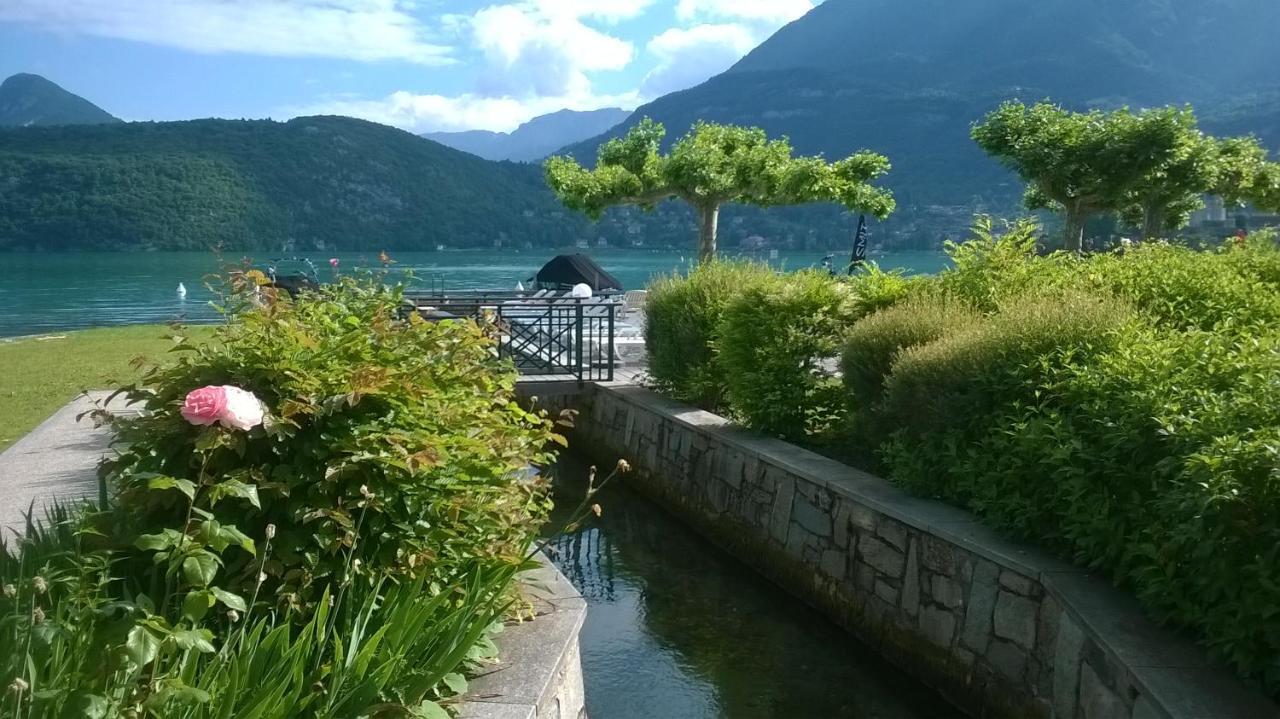 Au Bord Du Lac D'Annecy, Logement Type Loft, Dans Residence Avec Plage Et Ponton Privee ดูแอ็งต์ ภายนอก รูปภาพ