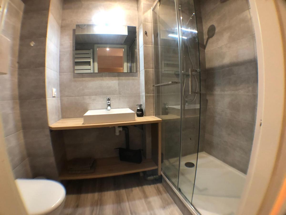 Au Bord Du Lac D'Annecy, Logement Type Loft, Dans Residence Avec Plage Et Ponton Privee ดูแอ็งต์ ภายนอก รูปภาพ