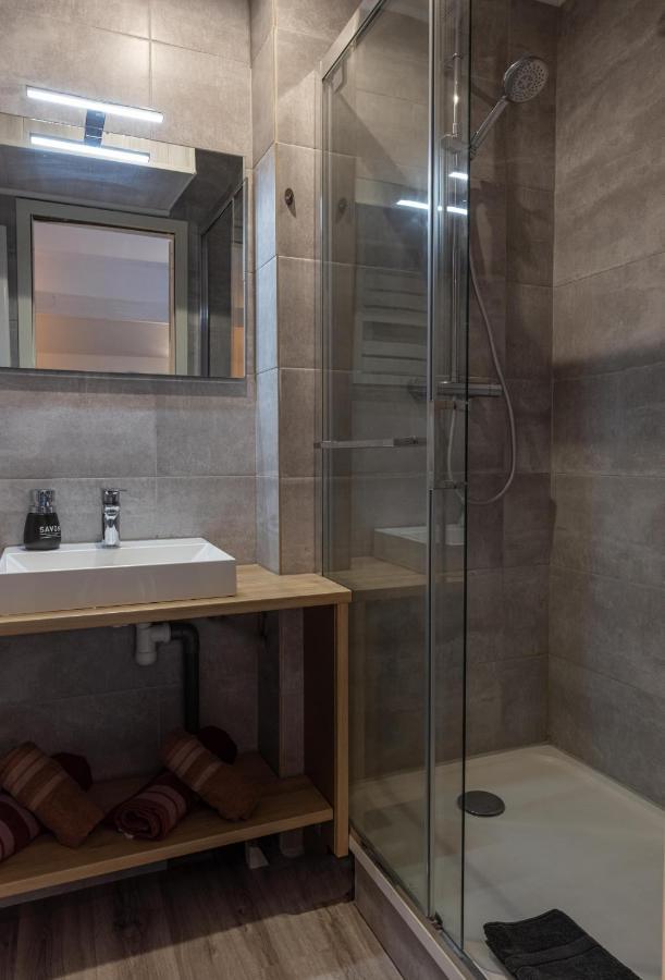Au Bord Du Lac D'Annecy, Logement Type Loft, Dans Residence Avec Plage Et Ponton Privee ดูแอ็งต์ ภายนอก รูปภาพ